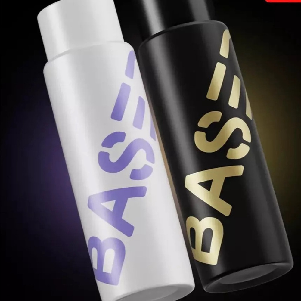 Black and White Bottle Set